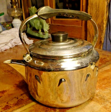 Ancienne bouilloire inox