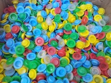 4000 capsules de bouteille anciennes en plastique