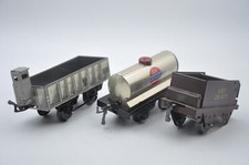 3 anciens wagons SERIE HORNBY