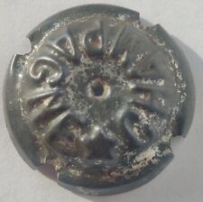 Ancienne Capsule de Champagne Estampée à encoches Champagne Inversé 