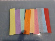 PAPIER PEINT FRISE en relief pour maison de poupée ou DIORAMA 8 PIECES PAR LOT