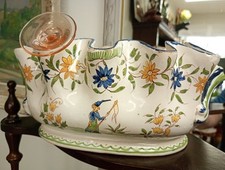 Rafraîchisseur XVIIIème Moustiers Faïence décor floral et personnage