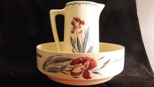 Broc et cuvette de toilette en faience de Lunéville modèle Iris