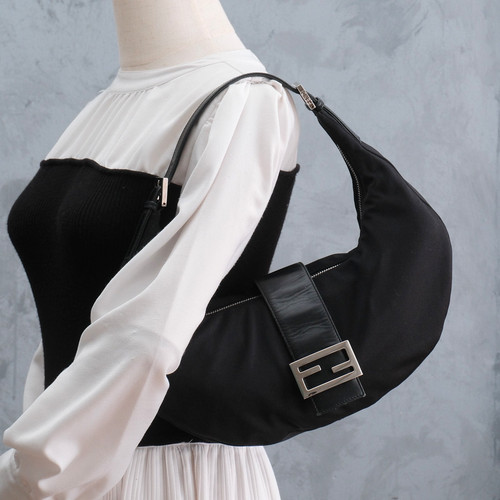 Fendi mamma baguette hobo - fendi,