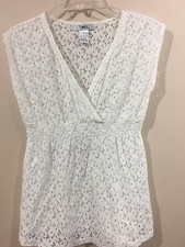 Pinky Ladies Small V-Neck Lace