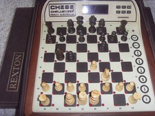 Ancien jeu d'échec parlant