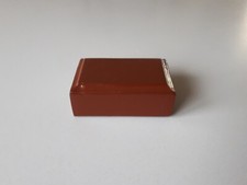 socle en bois peint  marron