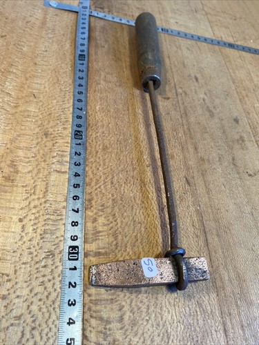 Old tool outil - tool,