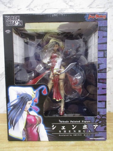 Figurine peinte max - figurine, factory