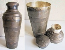 SHAKER AVEC FILTRE dit trois pièces, métal argenté, poinçon AC & lyre.