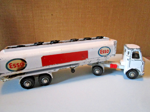 Dinky toys camion - toys, citerne