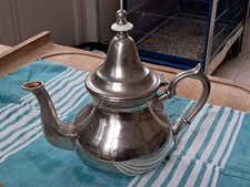12) Théière Vintage