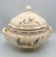 Grande soupière en faïence