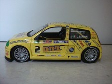 Universal Hobbies - Renault Sport Clio V6 Trophy