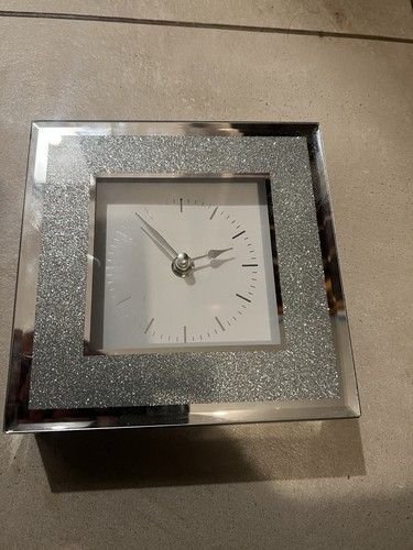 Horloge murale carrée