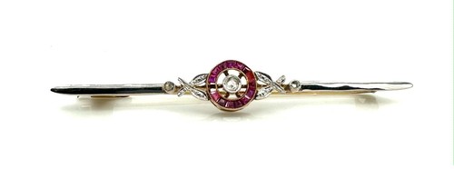 Broche carats - or, 18