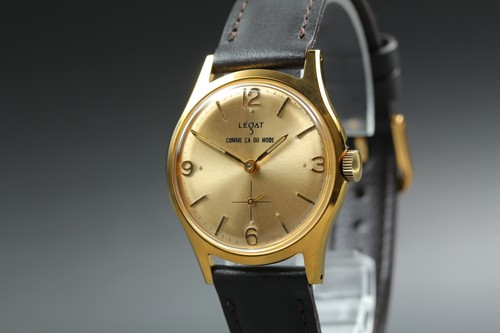 Presque comme neuve montre - [presque, neuve]