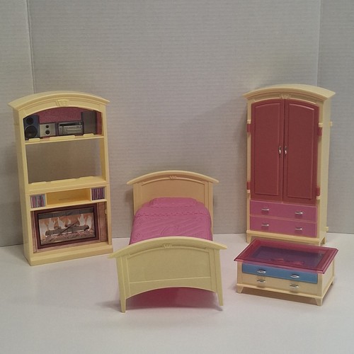 Mattel 2002 pretty bedroom - 2002,