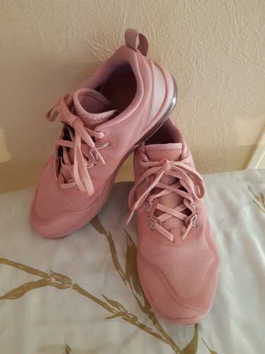 Superbes baskets nike - superbes,
