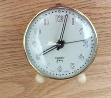  ANCIEN JOLI PETIT REVEIL " CADET " de JAPY couleur bleu vert  et crème