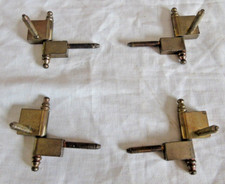 lot de 4 charnières anciennes en laiton pour porte de meuble droite gauche  90°