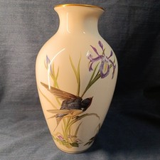 Très Beau Vase En Porcelaine The Meadowland Bird Vase Franklin Porcelaine 1980