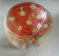 *** vintage balle en plastique