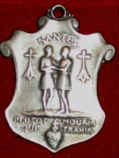Pendentif au coeur vendéen *