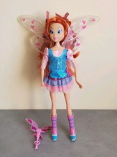 Poupée Winx Club Bloom Believix Enchantix Ailes Magiques Lumineuse Chante Mattel
