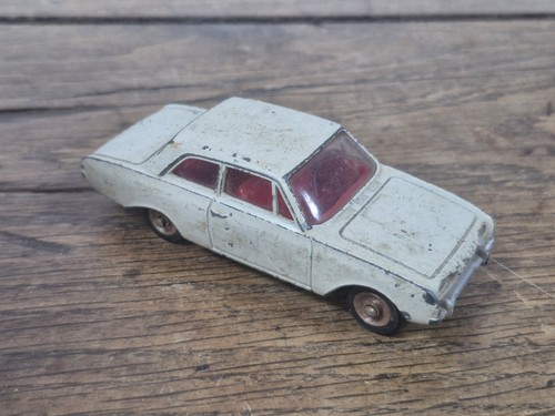 Voiture miniature ford taunus - voiture,