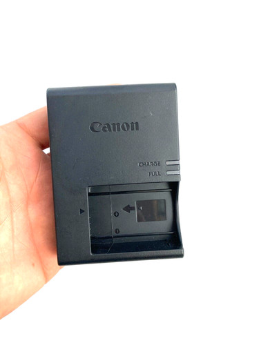 Original canon battery charger - battery,