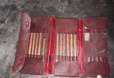 Ancienne pochette cuir avec crayons couleurs J S STAEDTLER - incomplet & usagé