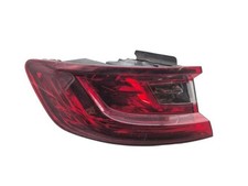 Feu arriere principal gauche