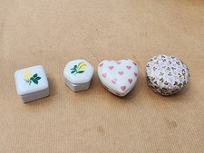 Lot 4 mini boîtes porcelaine
