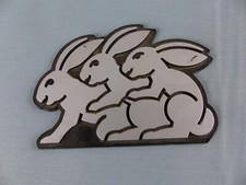 VW RABBIT VOLKSWAGEN insigne emblème logo sigle monogramme coffre en plastique