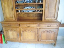 Buffet Vaisselier en châtaignier acheté chez un brocanteur il y a 30 ans  