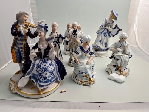 Groupe personnages en - groupe, 7