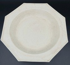 MONTEREAU - PLAT CREUX OCTOGONAL  EN FAÏENCE Modèle PERLES Ivoire 