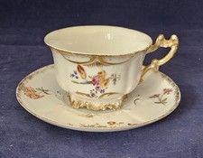 Ancienne tasse et sous tasse en porcelaine de Limoges Fleurs des Champs
