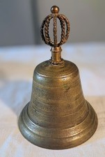 JOLIE CLOCHE EN BRONZE AVEC SA PRISE EN FORME DE COURONNE N°13 XIX è