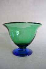 Coupe évasé en verre bleu et