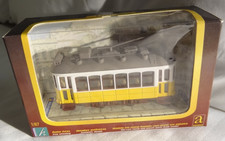 ECH Ho TRAMWAY DE LISBONNE EN BOITE