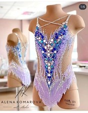 Justaucorps gymnastique rythmique compétition fait main avec environ 3500 de str