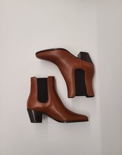 Celine Bottes Chelsea