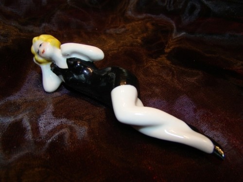 Figurine baigneuse pin sexy - pin-up,