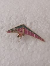 Pin's Pins Pin Sport Deltaplane "POIRIER" 