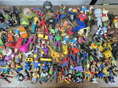 Lot 140 jouet figurines - de,
