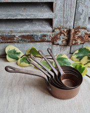 5 ANCIENNES CASSEROLES EN CUIVRE POUR POUPEE DINETTE JOUET ENFANT