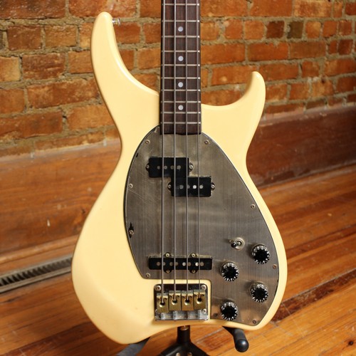 Daion savage bass - daion,