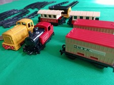 Train et circuit de rail  Lesney série Matchbox Superfast 1978 (16 pièces)